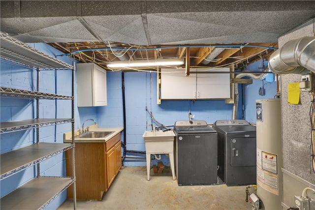 176 Richmore Dr, Penn Hills, PA 15147