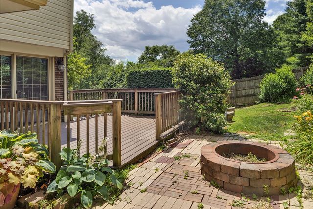 176 Richmore Dr, Penn Hills, PA 15147