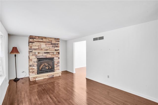 176 Richmore Dr, Penn Hills, PA 15147