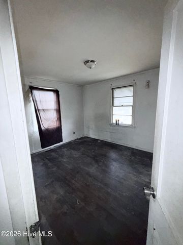 500 Marilyn Drive, Kinston, NC 28501