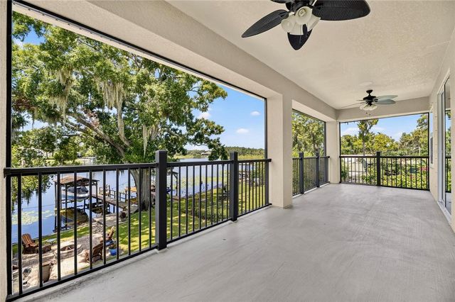 303 W CHAPMAN ROAD, Lutz, FL 33548