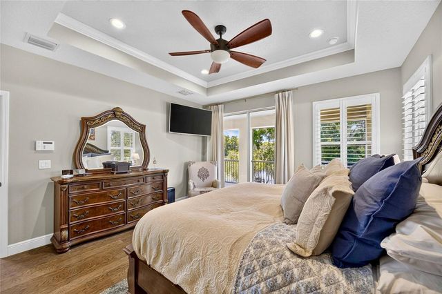 303 W CHAPMAN ROAD, Lutz, FL 33548
