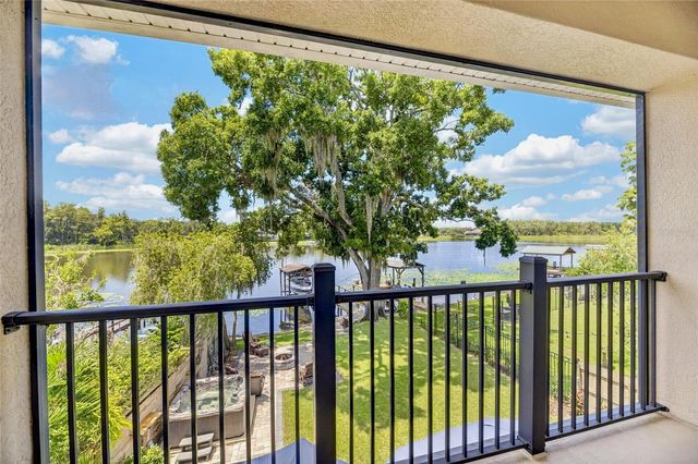 303 W CHAPMAN ROAD, Lutz, FL 33548