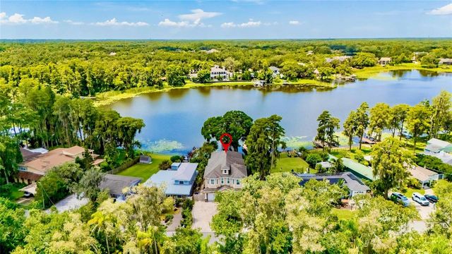 303 W CHAPMAN ROAD, Lutz, FL 33548