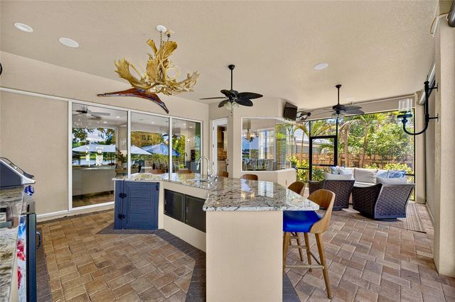303 W CHAPMAN ROAD, Lutz, FL 33548