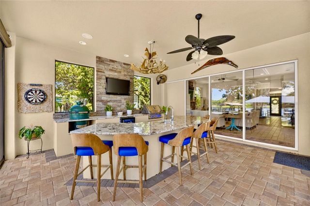 303 W CHAPMAN ROAD, Lutz, FL 33548