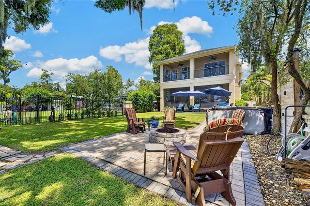 303 W CHAPMAN ROAD, Lutz, FL 33548