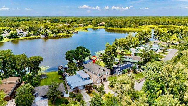 303 W CHAPMAN ROAD, Lutz, FL 33548