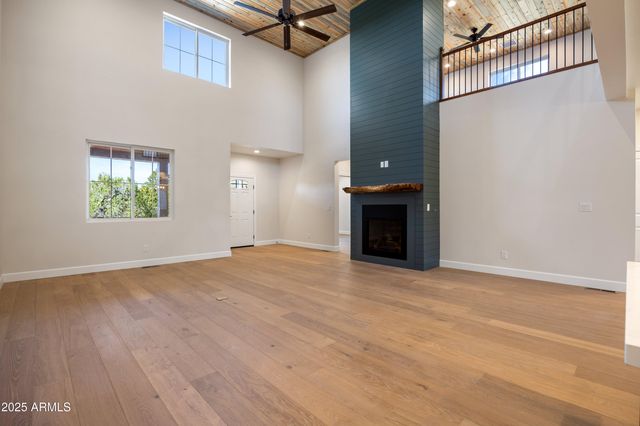 2268 ROUNDABOUT Circle, Overgaard, AZ 85933