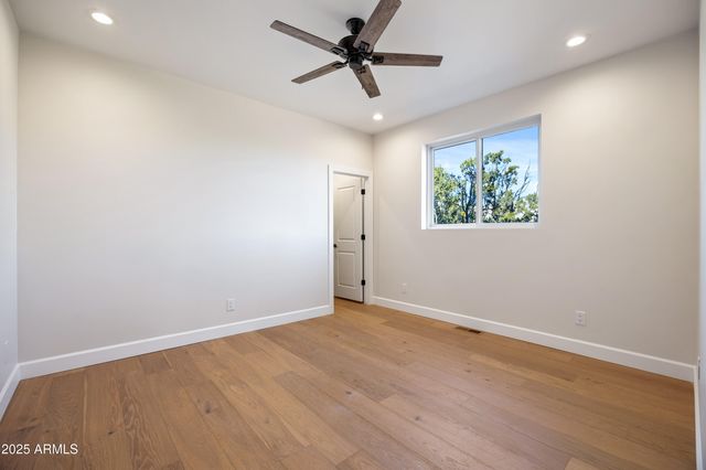 2268 ROUNDABOUT Circle, Overgaard, AZ 85933