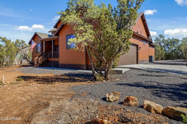2268 ROUNDABOUT Circle, Overgaard, AZ 85933