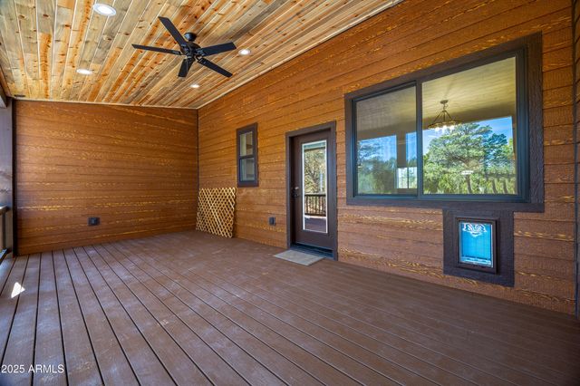 2268 ROUNDABOUT Circle, Overgaard, AZ 85933