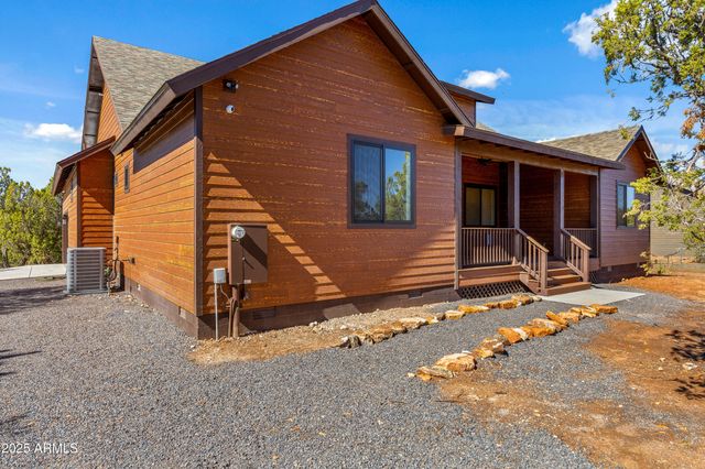 2268 ROUNDABOUT Circle, Overgaard, AZ 85933