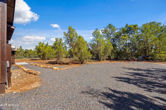 2268 ROUNDABOUT Circle, Overgaard, AZ 85933