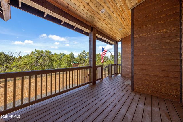 2268 ROUNDABOUT Circle, Overgaard, AZ 85933