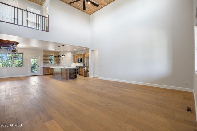 2268 ROUNDABOUT Circle, Overgaard, AZ 85933