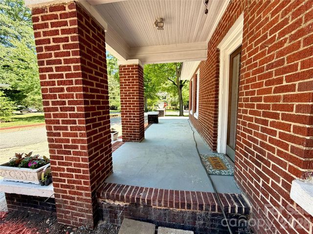 715 E Marion Street, Shelby, NC 28150