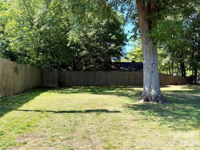 715 E Marion Street, Shelby, NC 28150