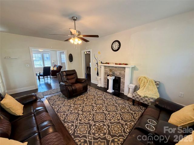 715 E Marion Street, Shelby, NC 28150