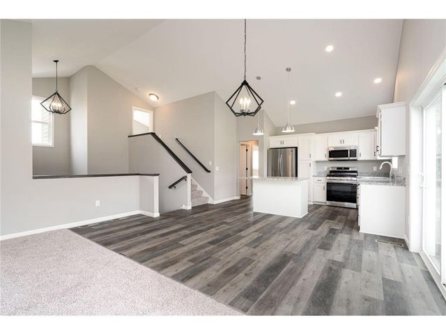 807 Fox River Road, Somerset, WI 54025