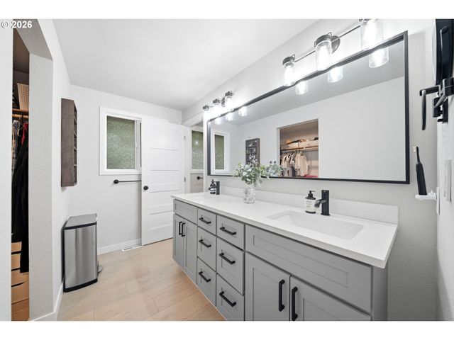 1521 Se 123RD Ave, Vancouver, WA 98683