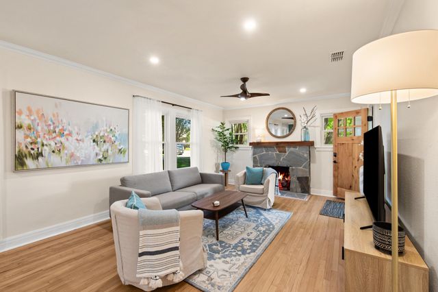 4501 Pershing Avenue, Fort Worth, TX 76107