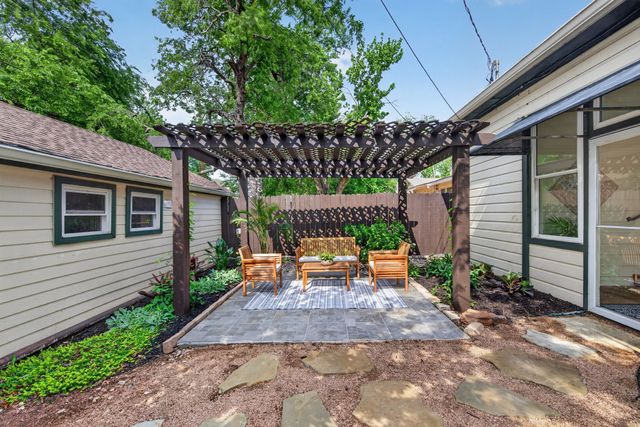 4501 Pershing Avenue, Fort Worth, TX 76107