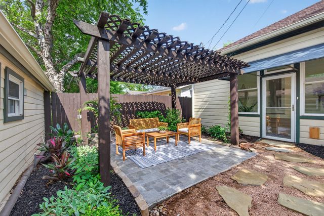 4501 Pershing Avenue, Fort Worth, TX 76107