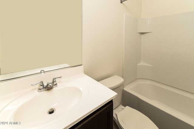 480 W White Sands Drive, San Tan Valley, AZ 85140