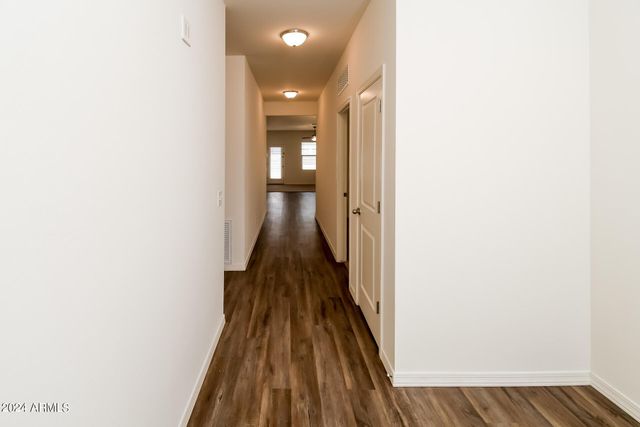 480 W White Sands Drive, San Tan Valley, AZ 85140