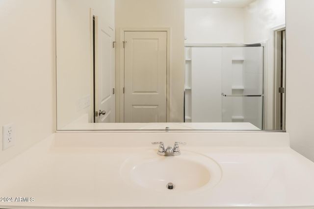 480 W White Sands Drive, San Tan Valley, AZ 85140