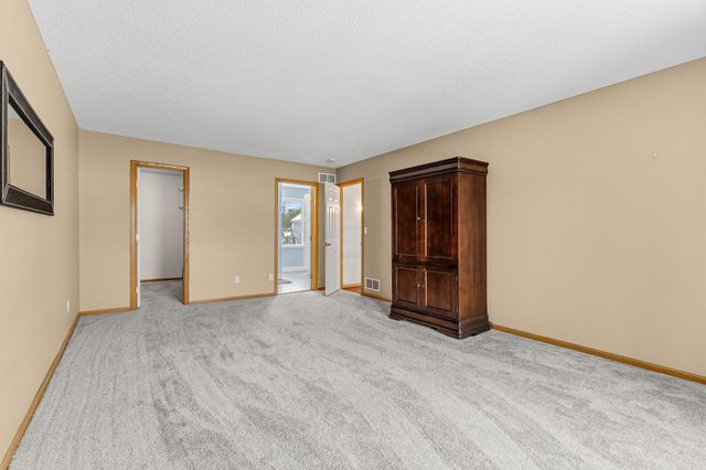 4540 Snail Lake Boulevard, Shoreview, MN 55126