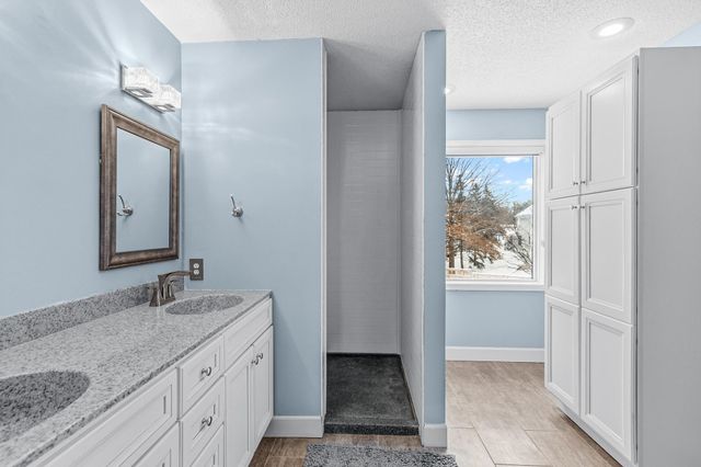 4540 Snail Lake Boulevard, Shoreview, MN 55126