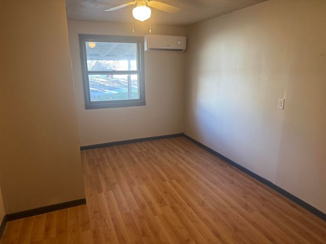 514 N Wilson Avenue, Bolivar, MO 65613