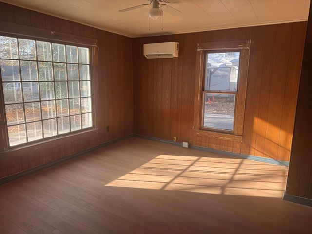 514 N Wilson Avenue, Bolivar, MO 65613