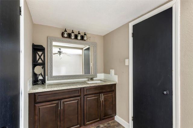 20906 Flaming Arrow Trail, Crosby, TX 77532