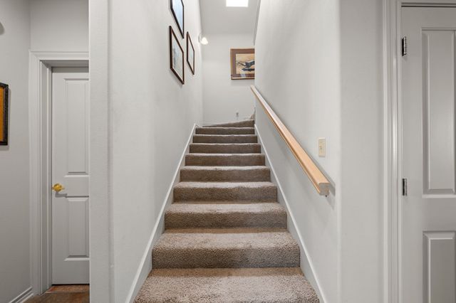 101 Crestline Dr, Kerrville, TX 78028