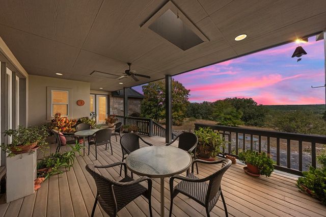 101 Crestline Dr, Kerrville, TX 78028