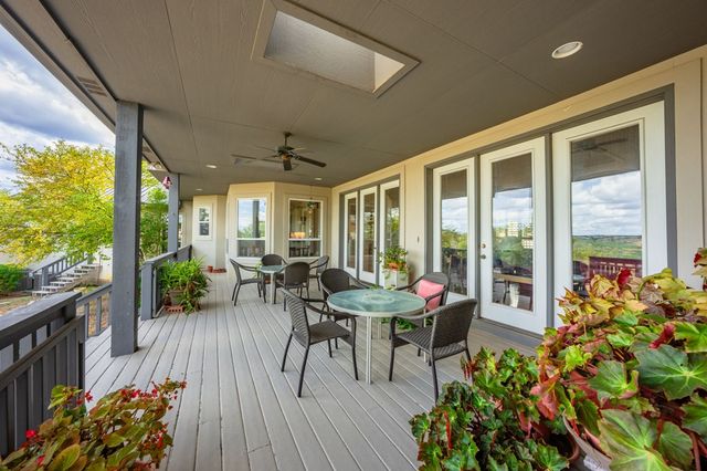 101 Crestline Dr, Kerrville, TX 78028