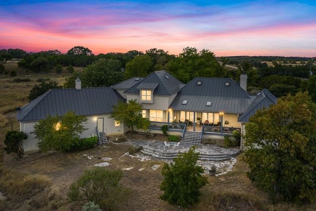 101 Crestline Dr, Kerrville, TX 78028