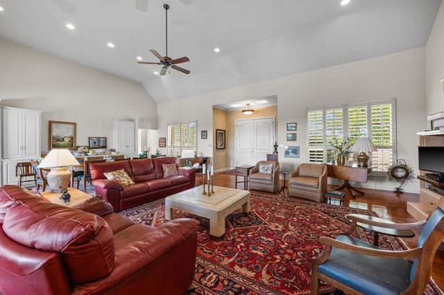 101 Crestline Dr, Kerrville, TX 78028