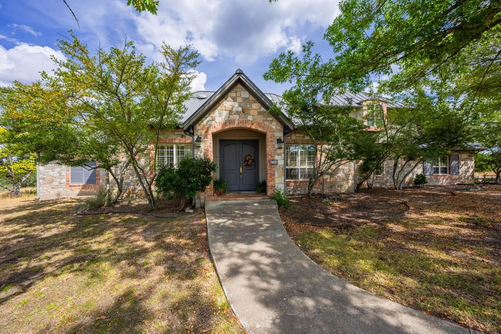 101 Crestline Dr, Kerrville, TX 78028