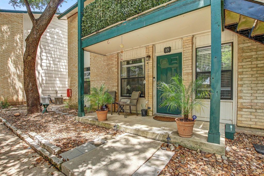1624 Aquarena Springs DR B115, San Marcos, TX 78666