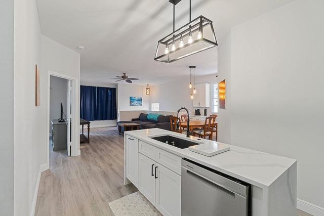 113 Lighthouse Circle H, Tequesta, FL 33469