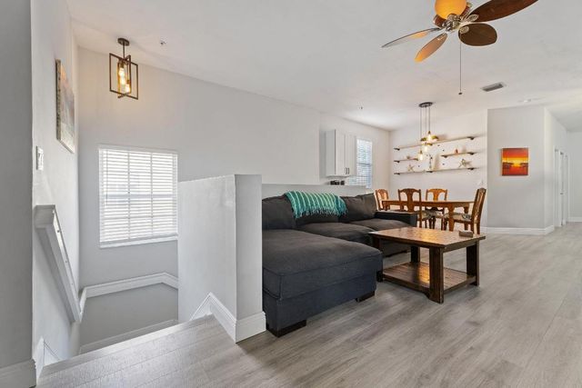 113 Lighthouse Circle H, Tequesta, FL 33469