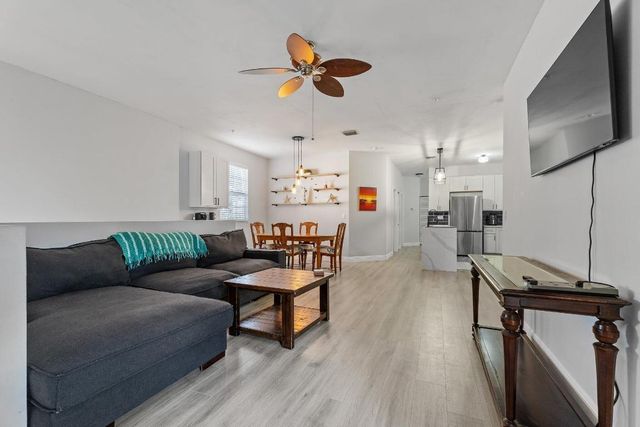 113 Lighthouse Circle H, Tequesta, FL 33469