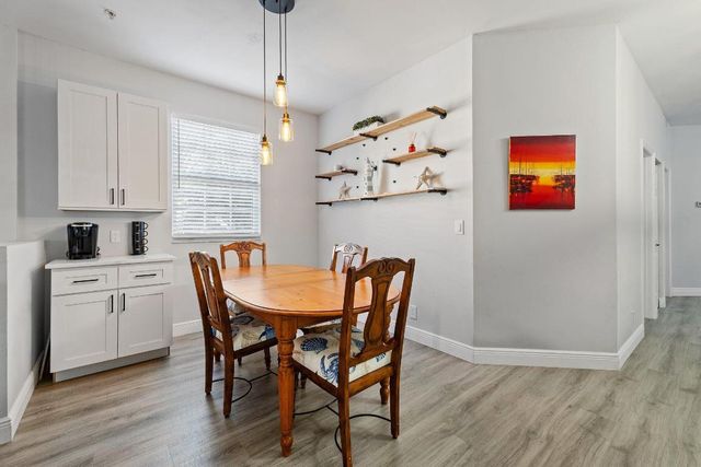 113 Lighthouse Circle H, Tequesta, FL 33469