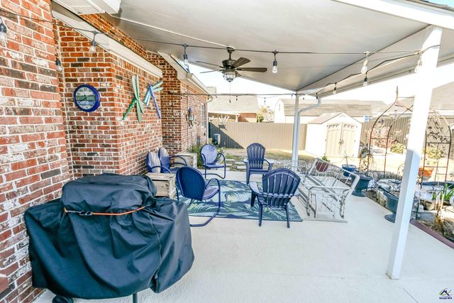 105 Sandy Springs Drive, Bonaire, GA 31005