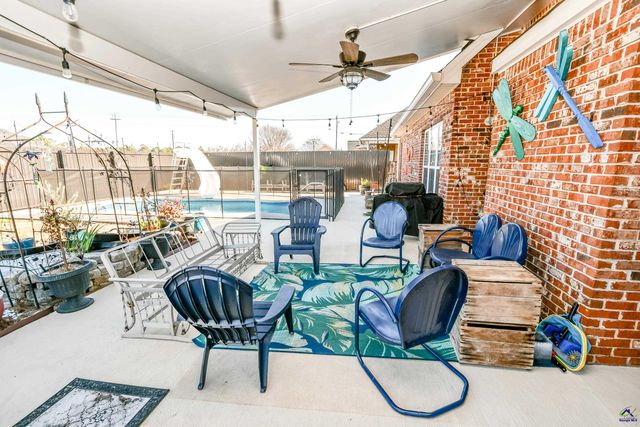 105 Sandy Springs Drive, Bonaire, GA 31005