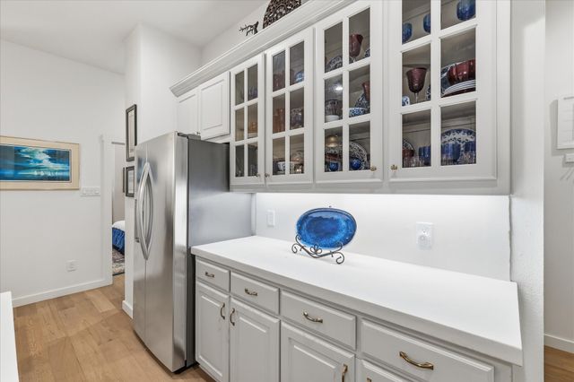 101 W Oak Shores Drive, Cross Roads, TX 76227